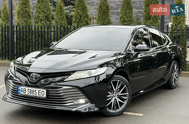 Седан Toyota Camry 2018 в Киеве