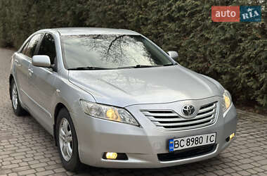 Седан Toyota Camry 2008 в Львове