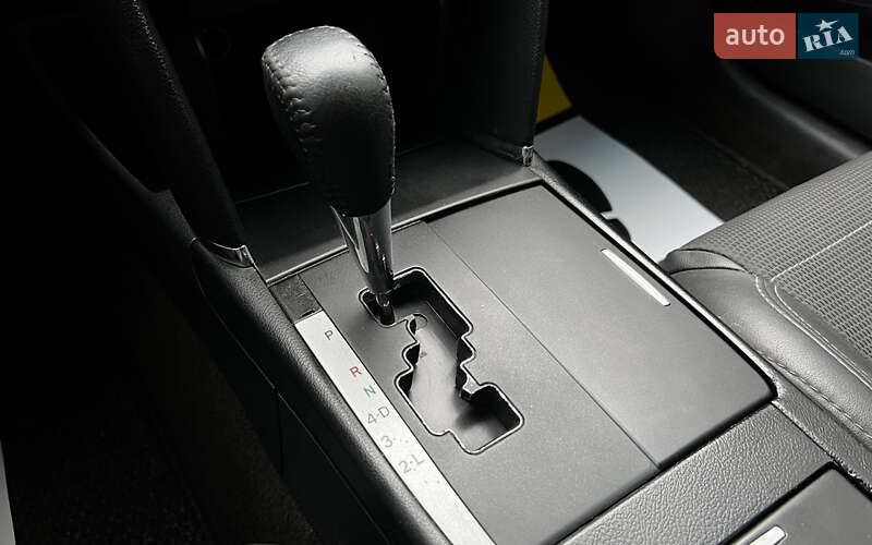 Седан Toyota Camry 2006 в Львові