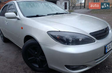 Седан Toyota Camry 2002 в Киеве