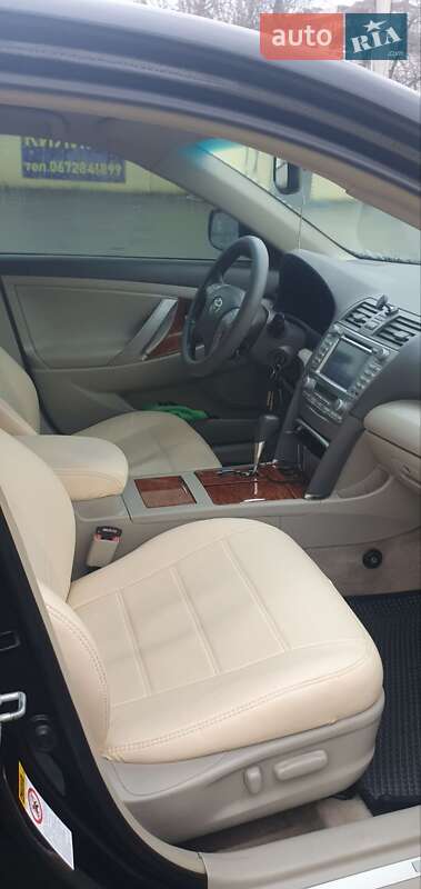Седан Toyota Camry 2008 в Харькове