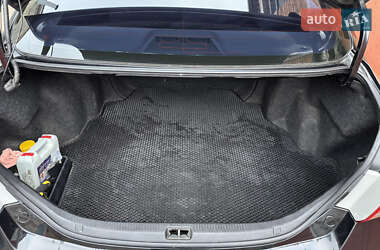 Седан Toyota Camry 2006 в Ровно