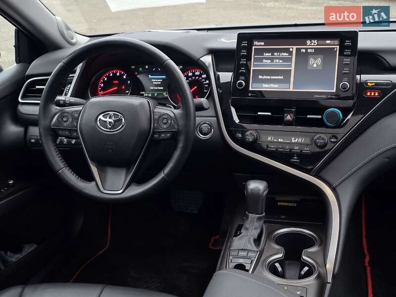 Седан Toyota Camry 2022 в Тернополі