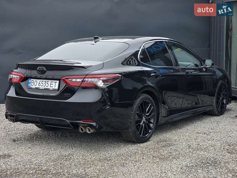 Седан Toyota Camry 2022 в Тернополі