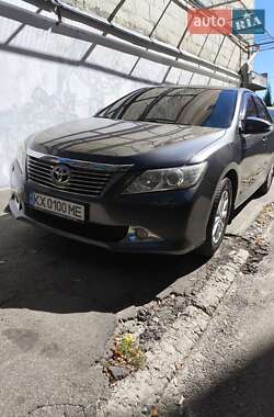 Седан Toyota Camry 2014 в Харькове
