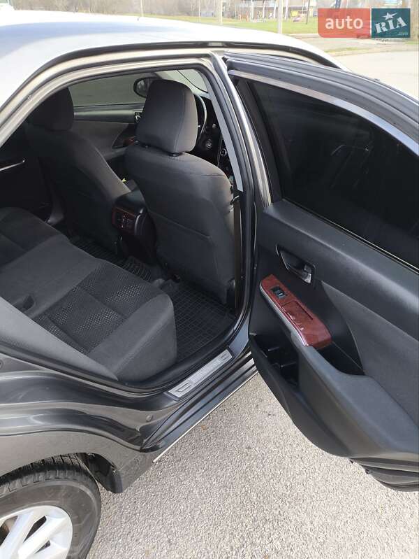 Седан Toyota Camry 2014 в Харкові