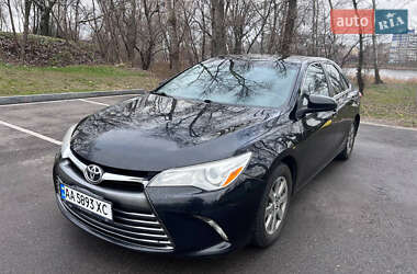 Седан Toyota Camry 2016 в Києві