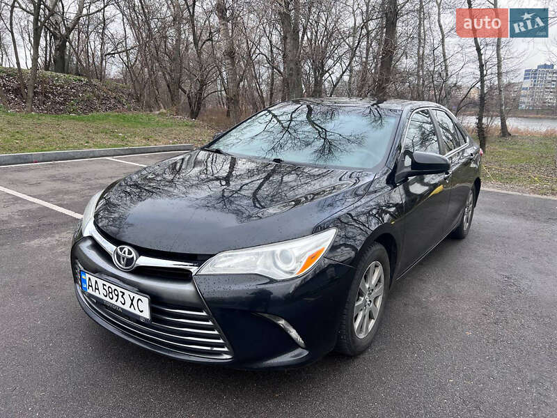 Toyota Camry 2016
