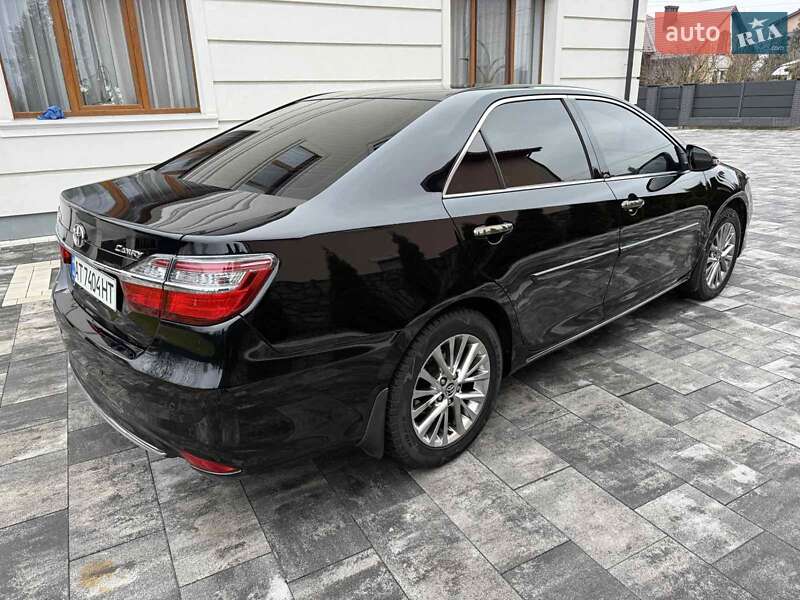 Седан Toyota Camry 2017 в Ивано-Франковске