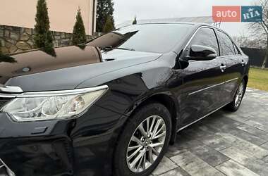 Седан Toyota Camry 2017 в Івано-Франківську