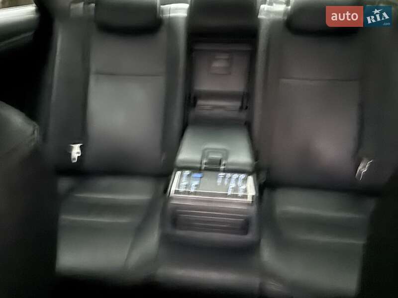 Седан Toyota Camry 2017 в Ивано-Франковске