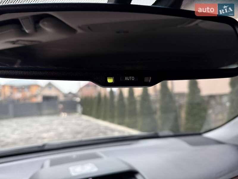 Седан Toyota Camry 2017 в Ивано-Франковске