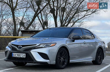 Седан Toyota Camry 2020 в Києві