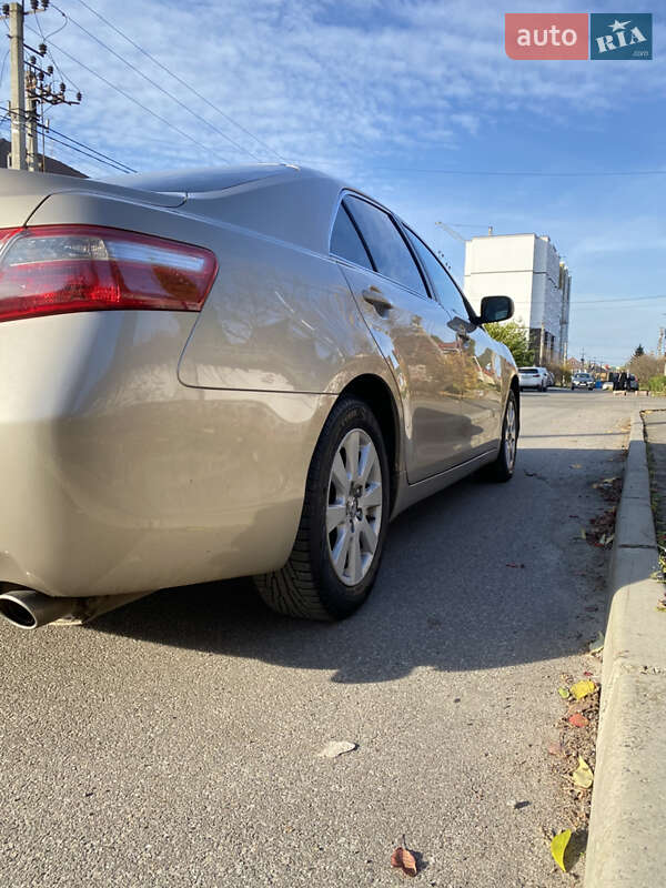Седан Toyota Camry 2008 в Киеве