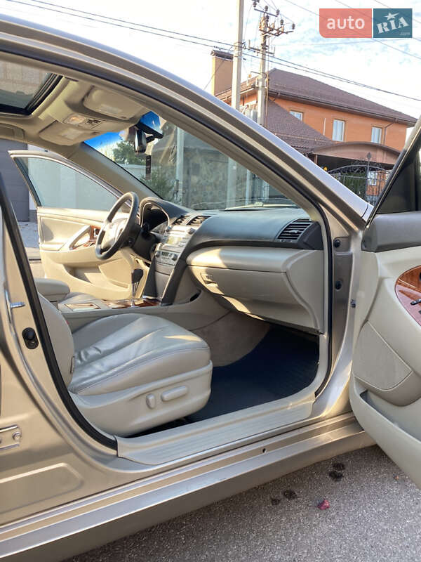 Седан Toyota Camry 2008 в Киеве