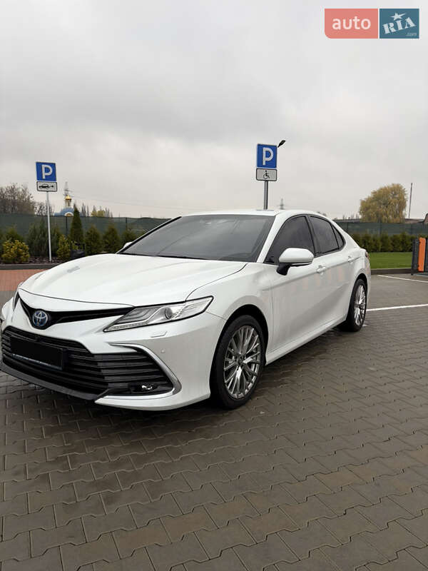 Седан Toyota Camry 2023 в Виннице фото 4 Седан Toyota Camry 2023 в Виннице