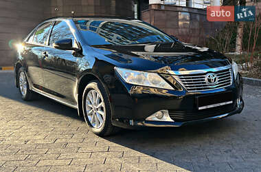 Седан Toyota Camry 2011 в Києві