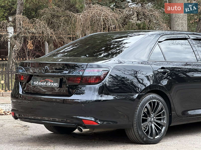 Седан Toyota Camry 2014 в Миколаєві