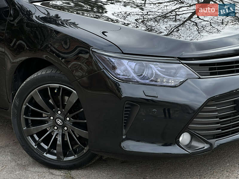 Седан Toyota Camry 2014 в Миколаєві
