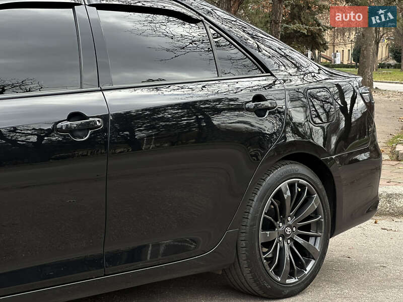 Седан Toyota Camry 2014 в Миколаєві