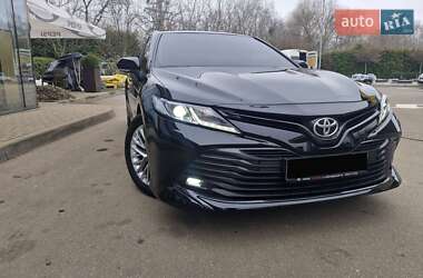 Седан Toyota Camry 2018 в Києві