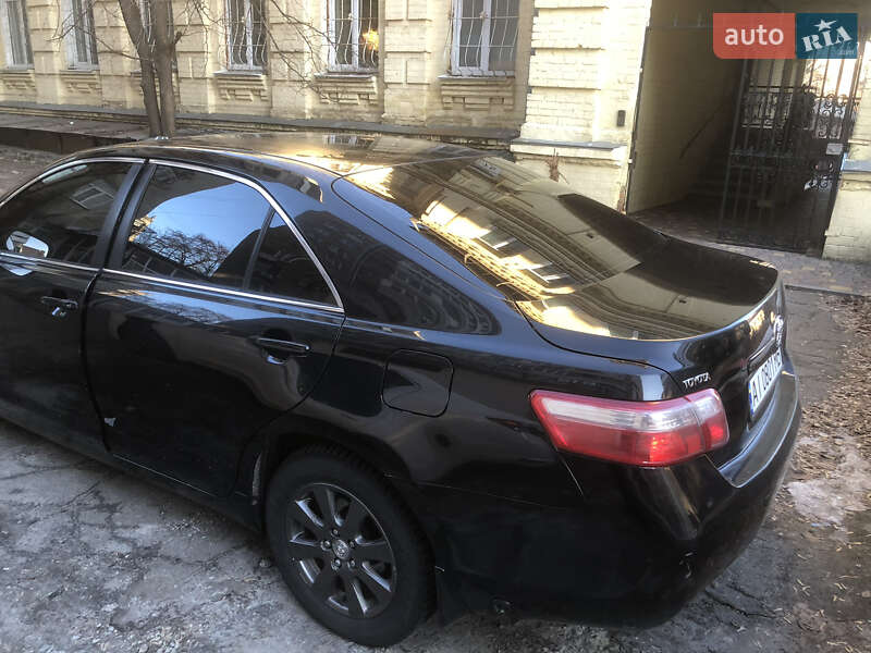 Седан Toyota Camry 2008 в Киеве