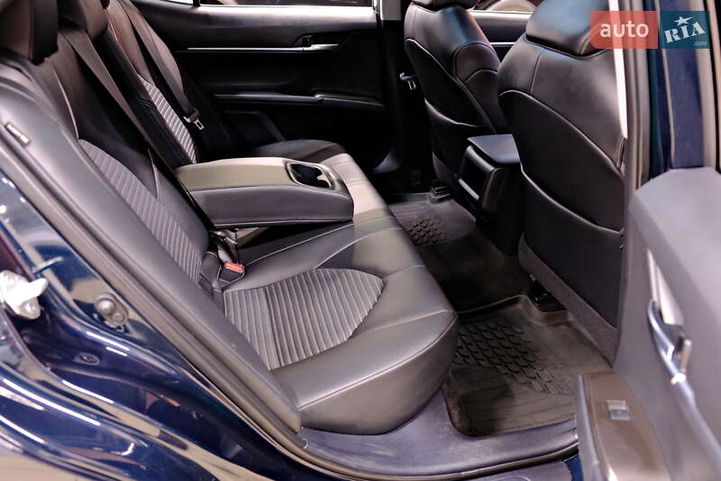 Седан Toyota Camry 2021 в Одесі