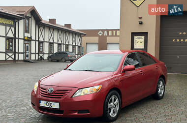 Седан Toyota Camry 2008 в Рівному