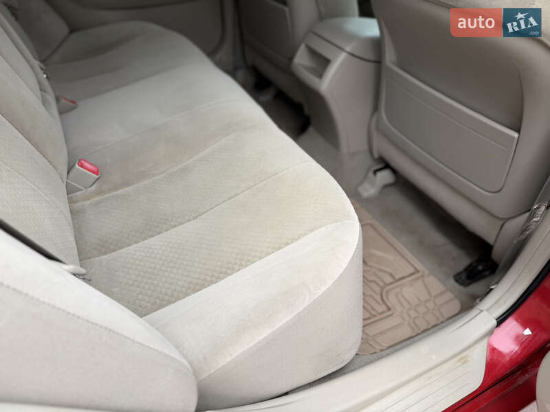 Седан Toyota Camry 2008 в Рівному