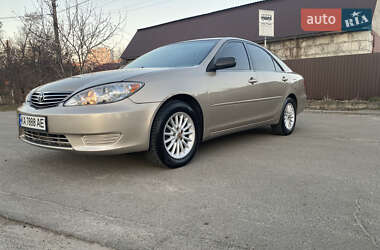 Седан Toyota Camry 2005 в Києві