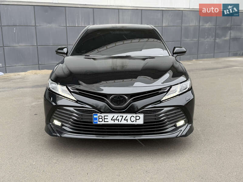 Седан Toyota Camry 2018 в Одессе