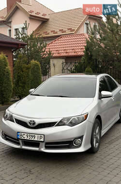 Седан Toyota Camry 2014 в Шептицькому
