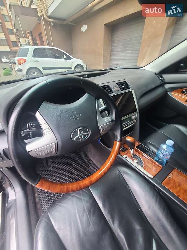 Седан Toyota Camry 2008 в Дніпрі