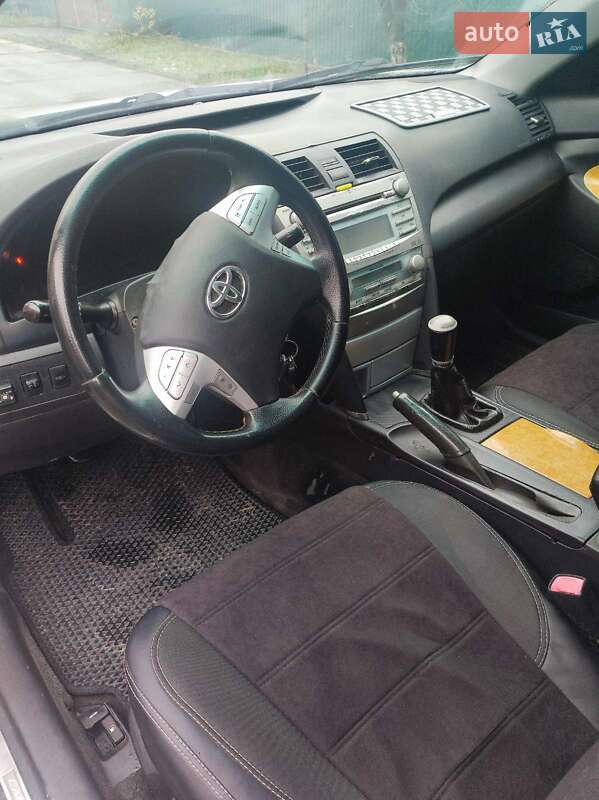 Седан Toyota Camry 2007 в Красилові