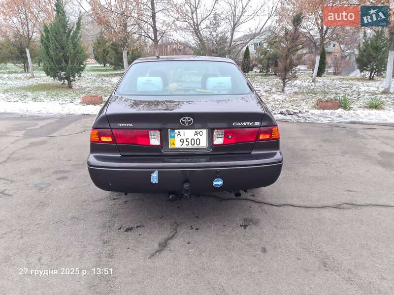Седан Toyota Camry 2000 в Києві