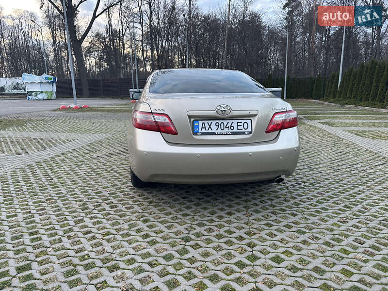 Седан Toyota Camry 2008 в Харькове