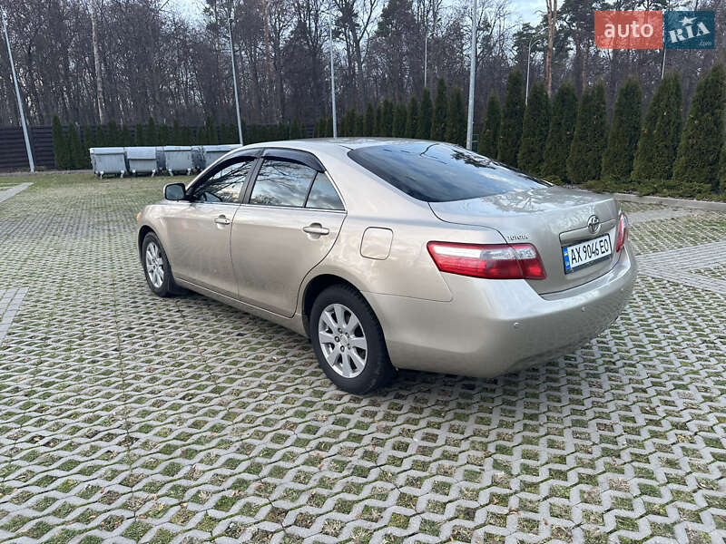 Седан Toyota Camry 2008 в Харькове