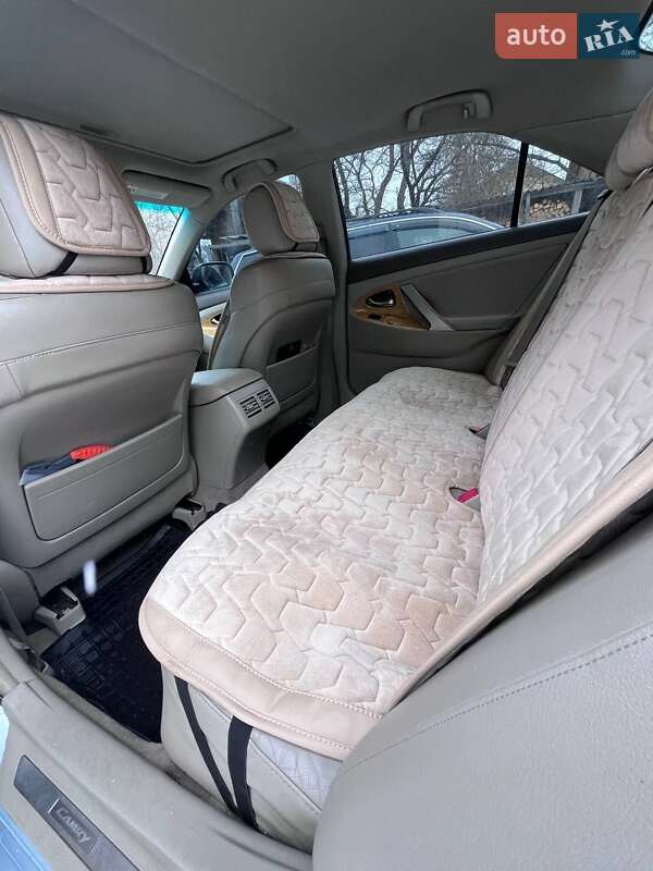 Седан Toyota Camry 2007 в Львові