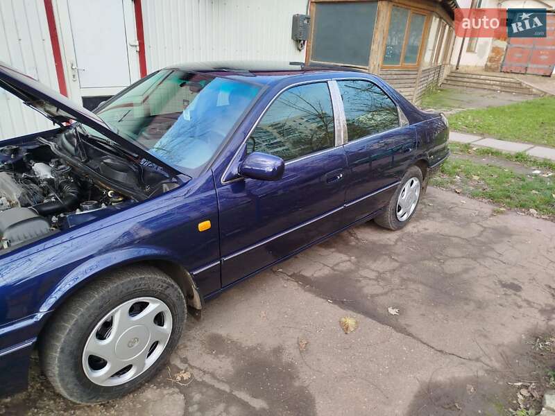 Седан Toyota Camry 1996 в Одесі