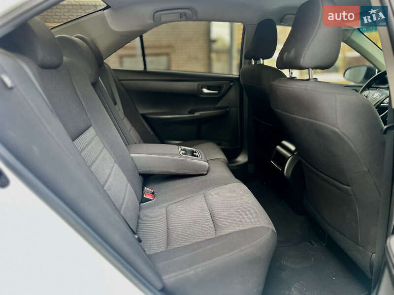 Седан Toyota Camry 2016 в Миколаєві