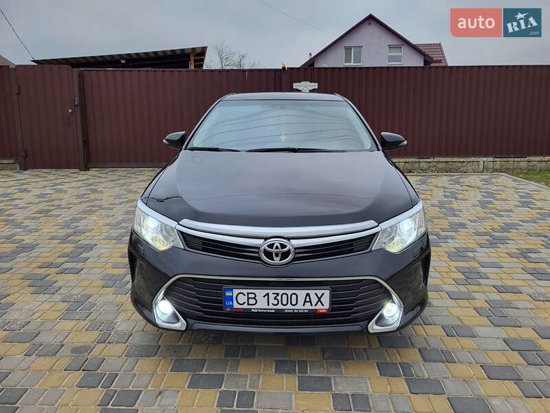Седан Toyota Camry 2017 в Вишгороді