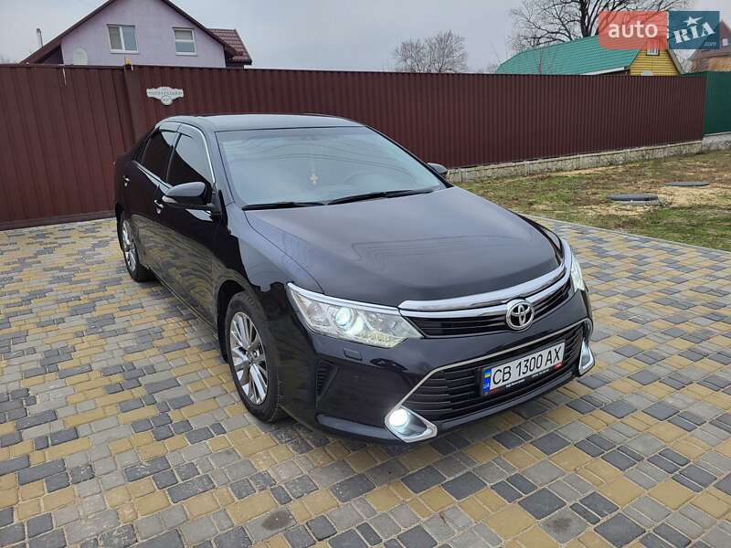 Седан Toyota Camry 2017 в Вишгороді