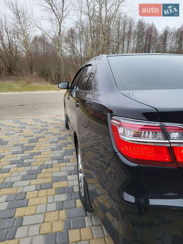 Седан Toyota Camry 2017 в Вишгороді