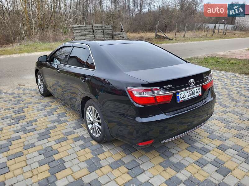 Седан Toyota Camry 2017 в Вишгороді