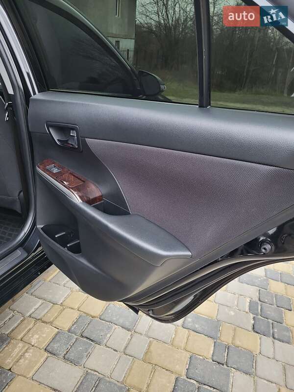 Седан Toyota Camry 2017 в Вишгороді