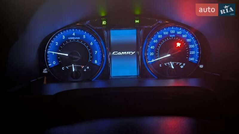 Седан Toyota Camry 2015 в Києві