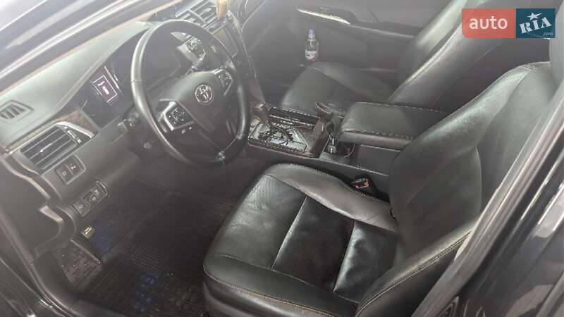 Седан Toyota Camry 2015 в Києві