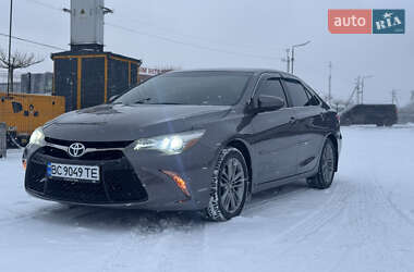 Седан Toyota Camry 2015 в Львові