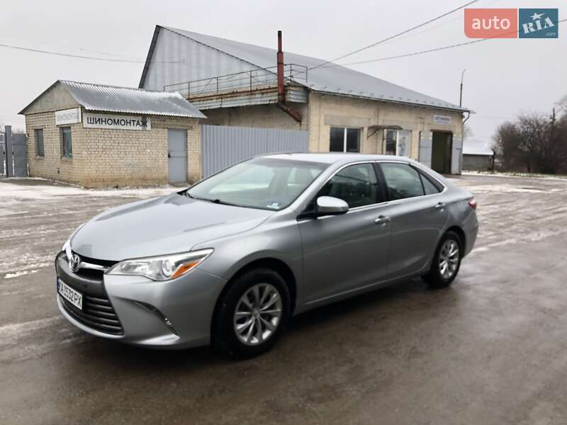 Седан Toyota Camry 2017 в Киеве фото 3 Седан Toyota Camry 2017 в Киеве