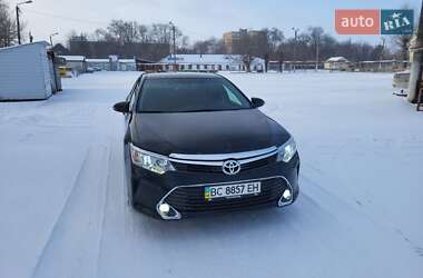 Седан Toyota Camry 2015 в Желтых Водах
